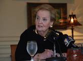 Příznivkyně Havla Madeleine Albrightová pronesla ze zámoří vážnou výzvu týkající se uprchlíků